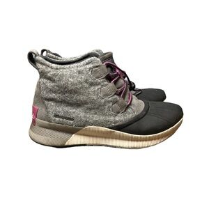 Sorel Out N About Duck Boots Waterproof Women’s Size 7 Grey Warm Winter